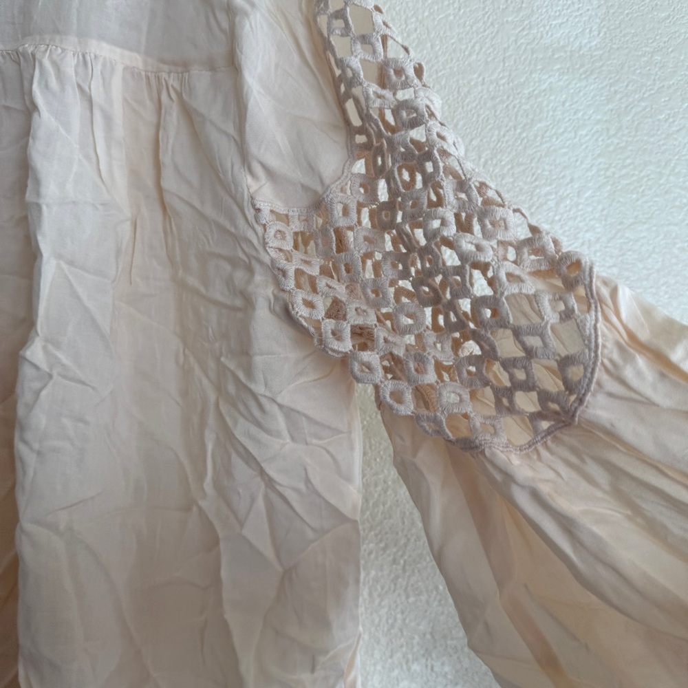 Sundance Cream Blouse with Cut-Out Details Sz L - Picture 10 of 13